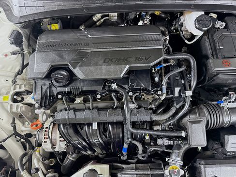 Used 2024 Hyundai Elantra SEL FWD image 39