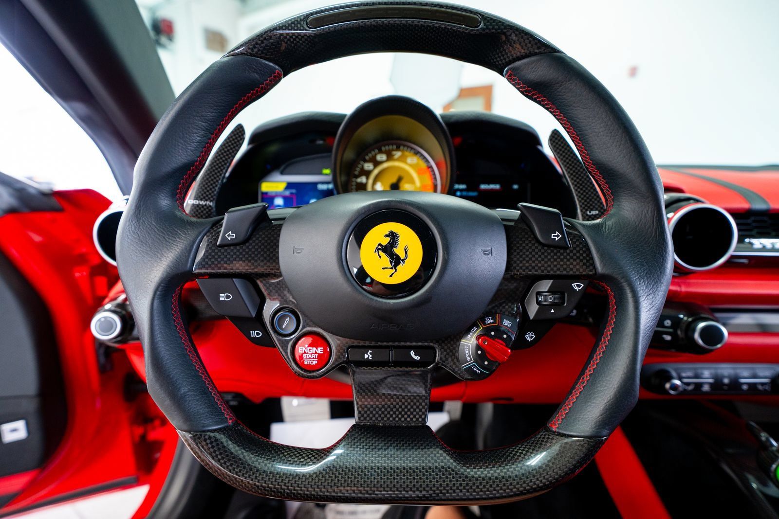 Used 2020 Ferrari 812 Superfast RWD image 82