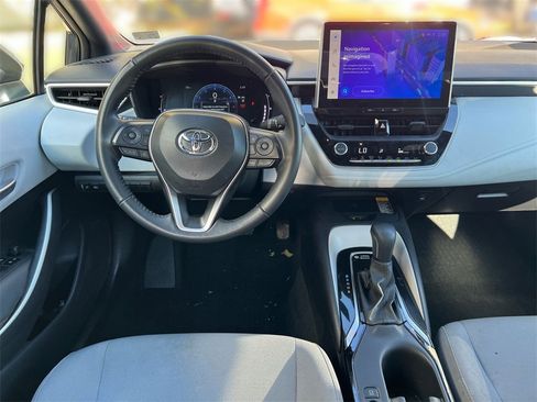 Used 2025 Toyota Corolla SE image 21