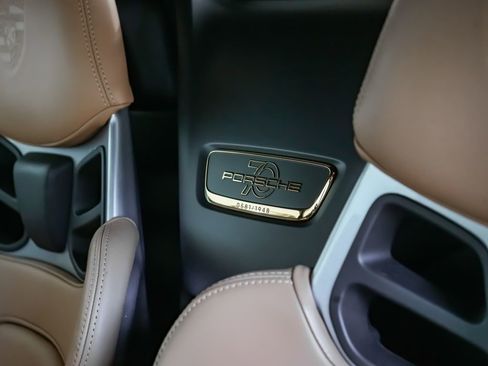 Certified 2019 Porsche 911 Speedster RWD image 16