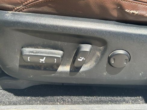 Used 2019 Toyota 4Runner Limited AWD/4WD image 28