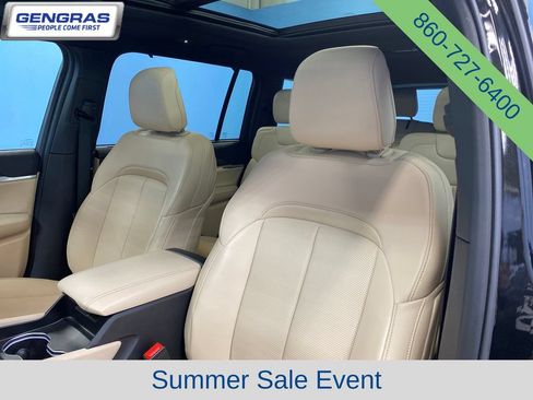 Used 2025 Jeep Grand Cherokee L Limited w/ Luxury Tech Group II AWD/4WD image 10