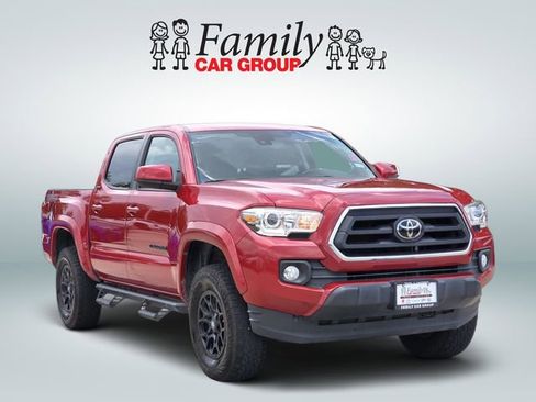 Used 2021 Toyota Tacoma SR5 RWD image 2
