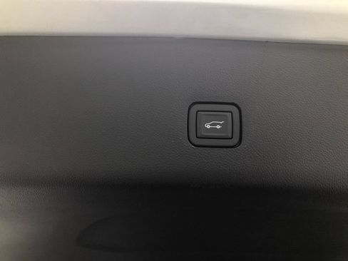 Used 2020 Chevrolet Traverse Premier w/ Redline Edition AWD/4WD image 26