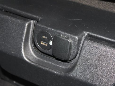 Used 2023 Ford F150 XLT image 33