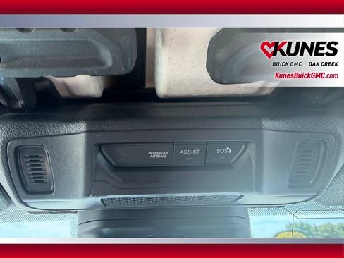 Used 2025 Jeep Wrangler Unlimited Sahara AWD/4WD image 18