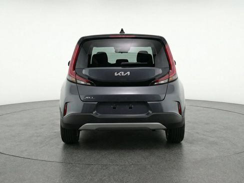 Used 2025 Kia Soul LX w/ LX Technology Package FWD image 7