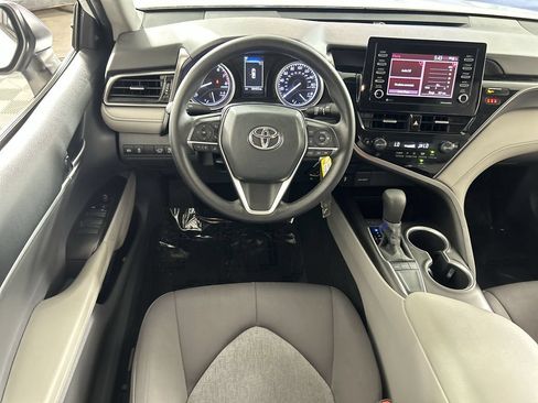 Used 2022 Toyota Camry LE w/ Carpet Mat Package (TMS) FWD image 22