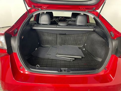 Used 2019 Toyota Prius L Eco image 19