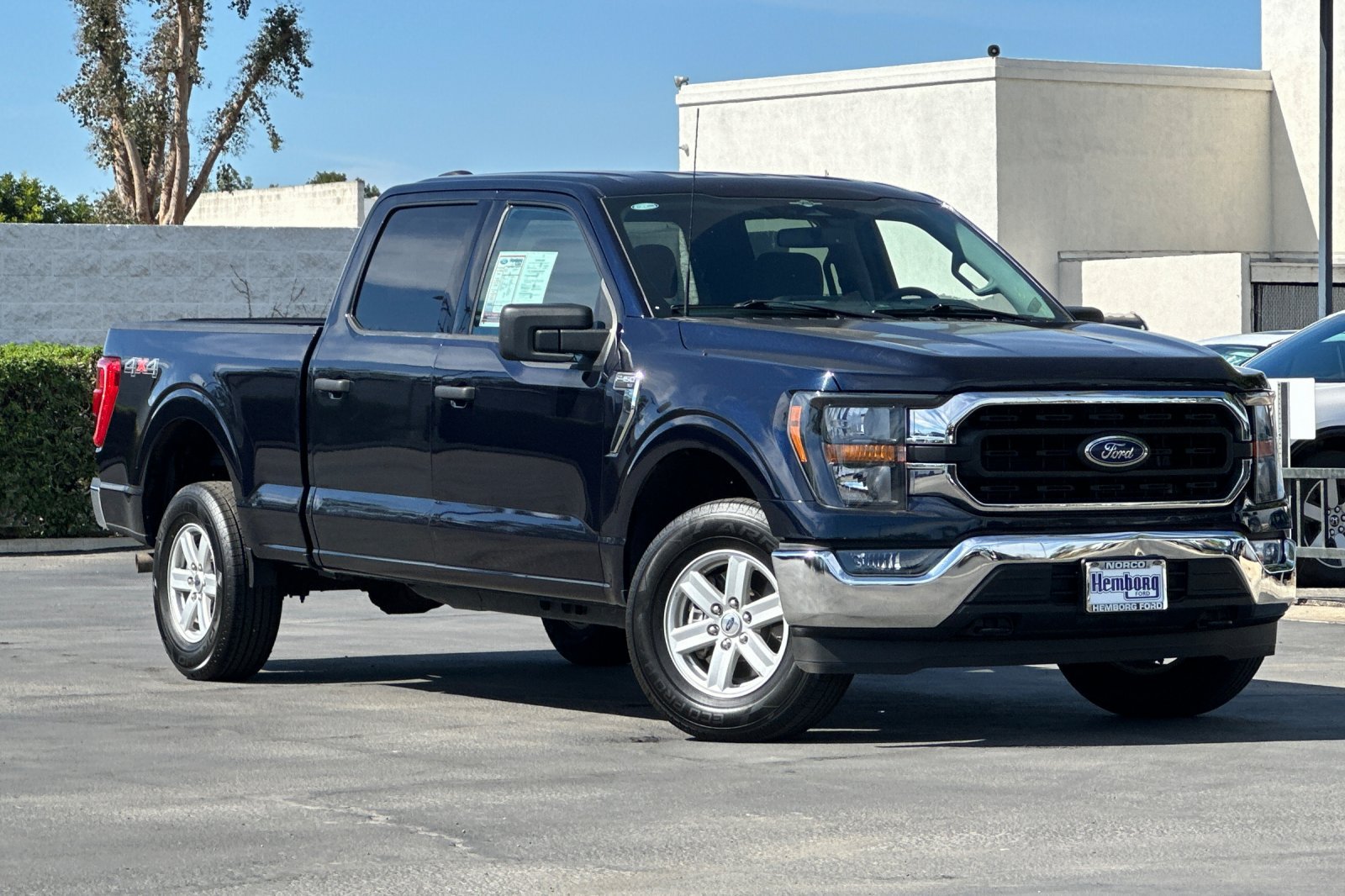 Used 2023 Ford F150 Lariat AWD/4WD image 2