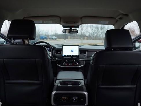 Used 2023 Ford Expedition XLT image 25