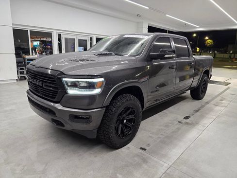 Used 2022 RAM 1500 Laramie AWD/4WD image 2