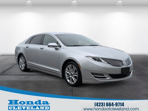 Used 2016 Lincoln MKZ FWD image 1