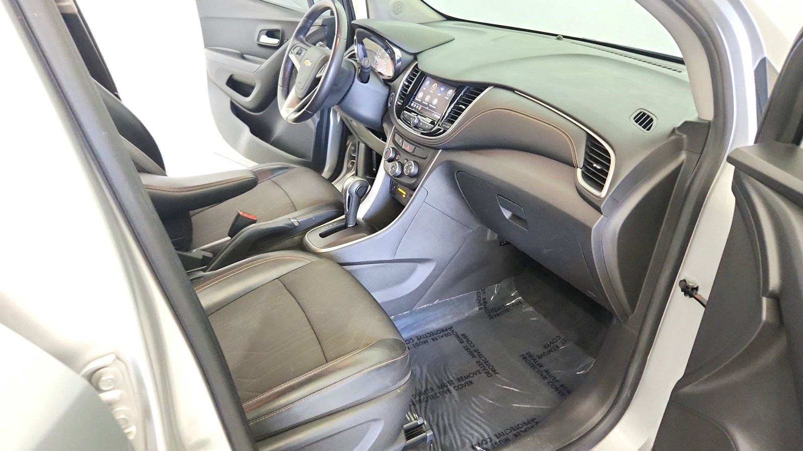 Used 2020 Chevrolet Trax LT w/ LT Convenience Package FWD image 44