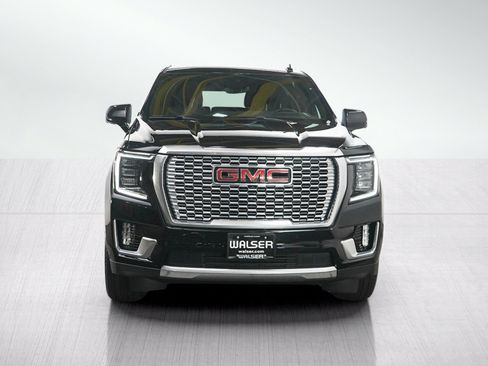 Used 2023 GMC Yukon XL Denali w/ Advanced Technology Package AWD/4WD image 8