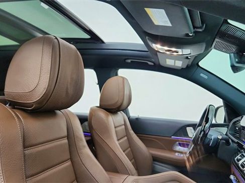 Used 2025 Mercedes-Benz GLS 450 4MATIC image 22