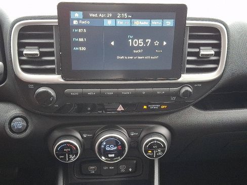 New 2026 Hyundai Venue SEL FWD image 9