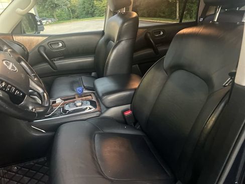 Used 2021 Nissan Armada SL w/ Captain's Chairs Package AWD/4WD image 9