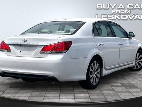 Used 2011 Toyota Avalon Limited FWD image 12