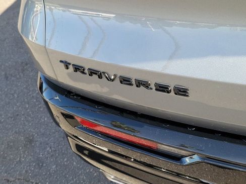 New 2026 Chevrolet Traverse RS w/ LPO, Floor Liner Package FWD image 22