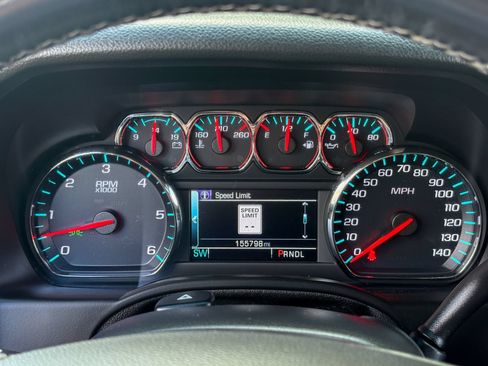 Used 2018 Chevrolet Suburban Premier AWD/4WD image 20