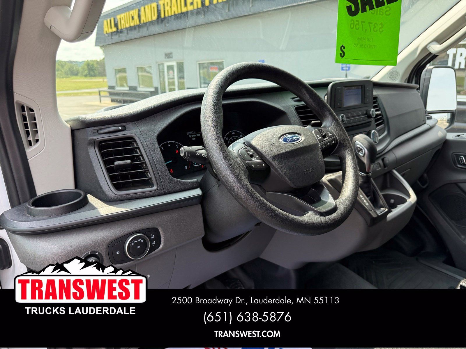 Used 2025 Ford Transit 250 Low Roof w/ Exterior Upgrade Package RWD image 4