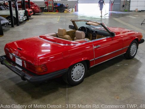 Used 1988 Mercedes-Benz 560 SL image 9