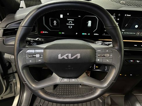 Used 2024 Kia EV9 GT-Line AWD/4WD image 36