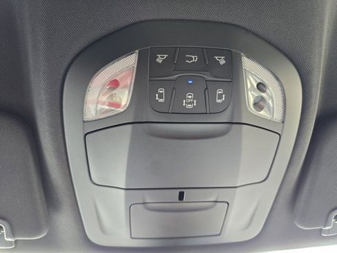 New 2026 Chrysler Pacifica Select image 29