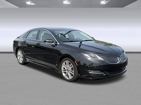 Used 2015 Lincoln MKZ AWD image 4