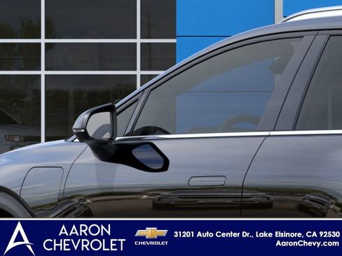 New 2026 Chevrolet Equinox EV LT image 12