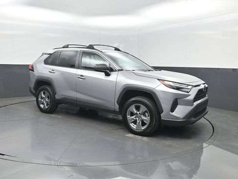 Used 2023 Toyota RAV4 LE AWD/4WD image 34