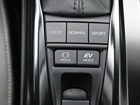 Certified 2025 Toyota Camry SE w/ Convenience Package image 25