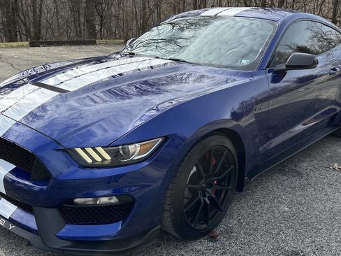 Used 2016 Ford Mustang Shelby GT350 w/ Technology Package image 2