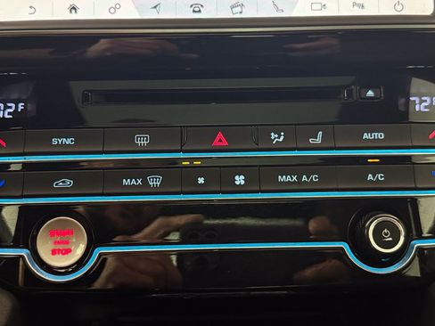 Used 2020 Jaguar F-PACE Prestige AWD/4WD image 24