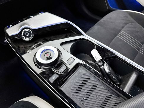 Used 2022 Kia EV6 GT-Line w/ GT-Line Suede Seat Package image 25