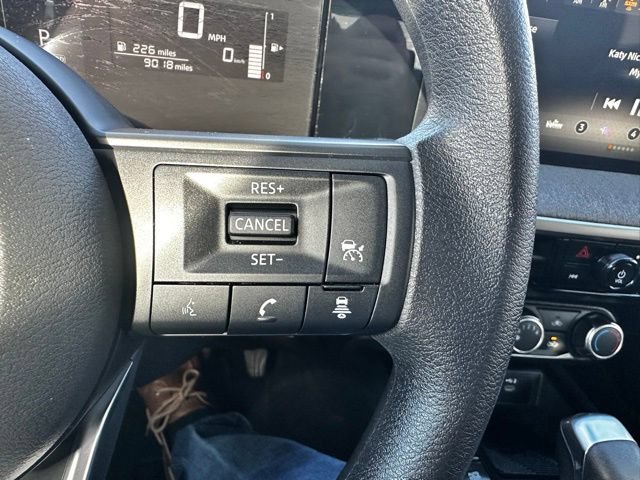 Certified 2025 Nissan Kicks SV FWD image 31