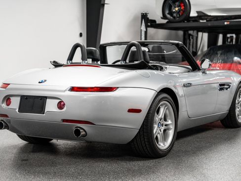 Used 2001 BMW Z8 image 9