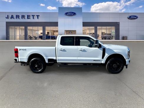 New 2026 Ford F250 XLT w/ XLT Premium Package AWD/4WD image 8