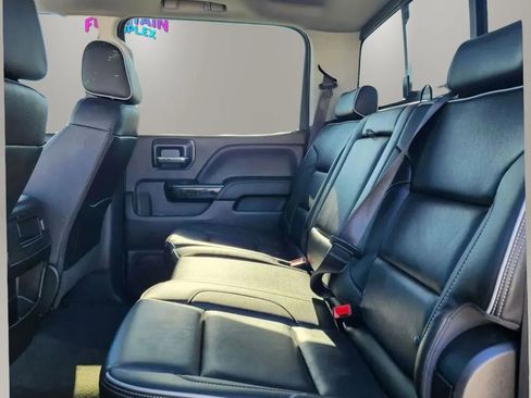 Used 2018 Chevrolet Silverado 1500 High Country image 16