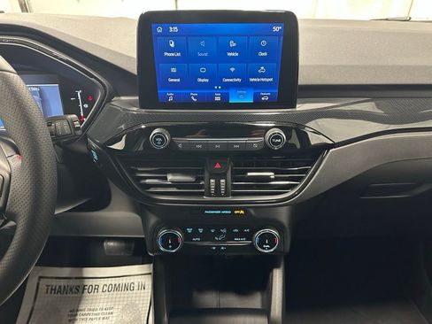 Used 2025 Ford Escape ST-Line image 25