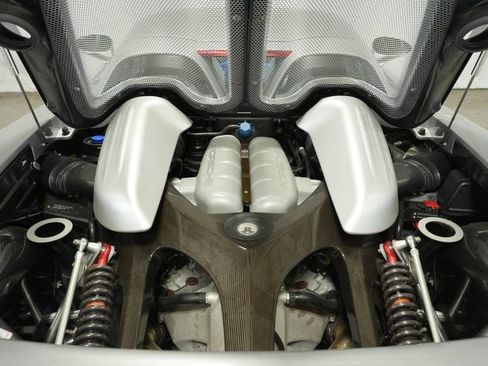 Used 2005 Porsche Carrera GT image 26