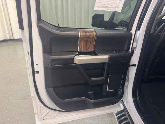 Used 2019 Ford F150 Lariat w/ Equipment Group 502A Luxury AWD/4WD image 31