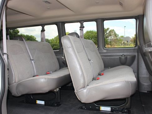 Used 2025 Chevrolet Express 3500 LS RWD image 12