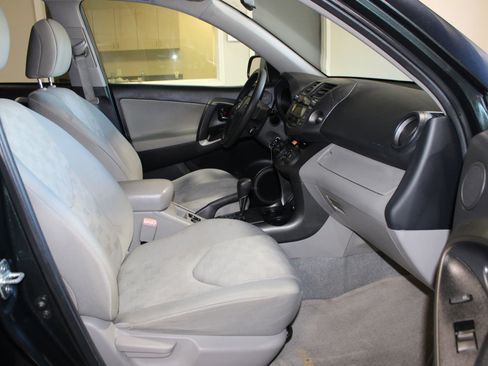 Used 2011 Toyota RAV4 2WD w/ Base L4 Extra Value Pkg image 19