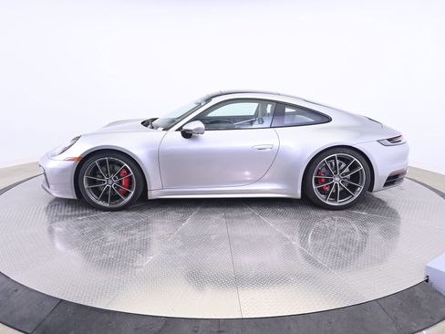 Used 2024 Porsche 911 Carrera 4S AWD/4WD image 2