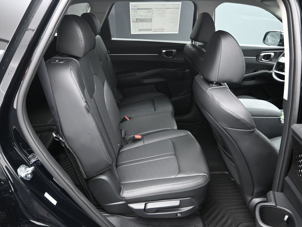 Certified 2026 Kia Sorento EX AWD/4WD image 36