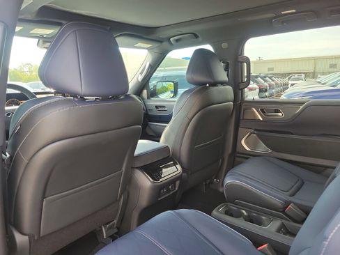 New 2026 INFINITI QX80 4WD image 12