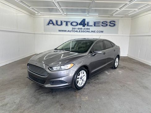 Used 2014 Ford Fusion SE image 1