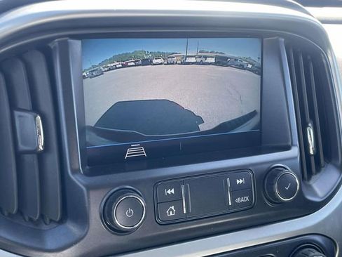 Used 2022 Chevrolet Colorado LT w/ Fleet Safety Package RWD image 18
